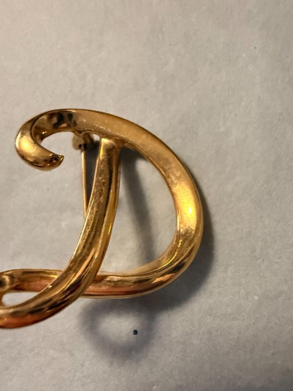Vintage Anne Klein ©AK Gold Tone Script Swirl Brooch Pin Signed Designer